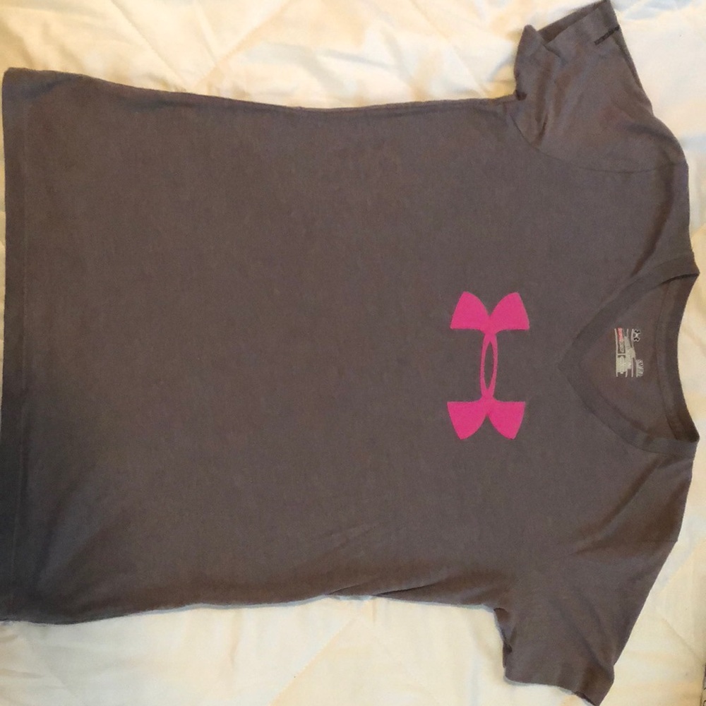 EUC Small Under Armour T-shirt